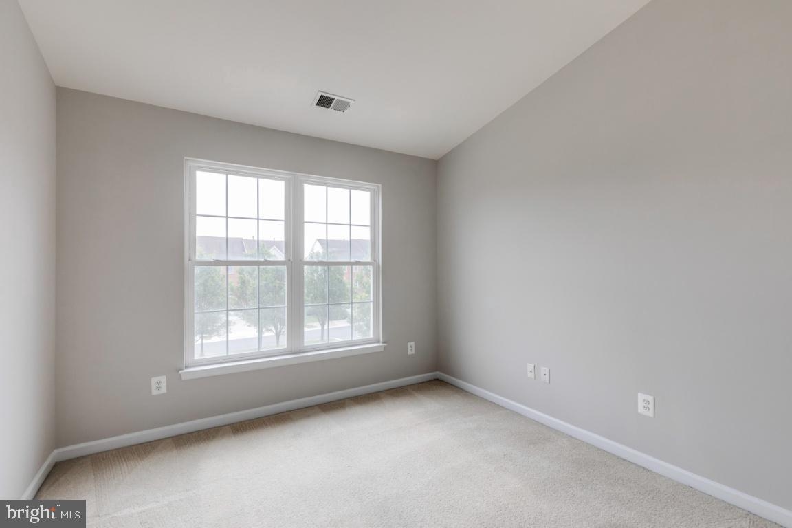 25286 McIntyre Square Chantilly, VA 20152 - Photo 27 of 35