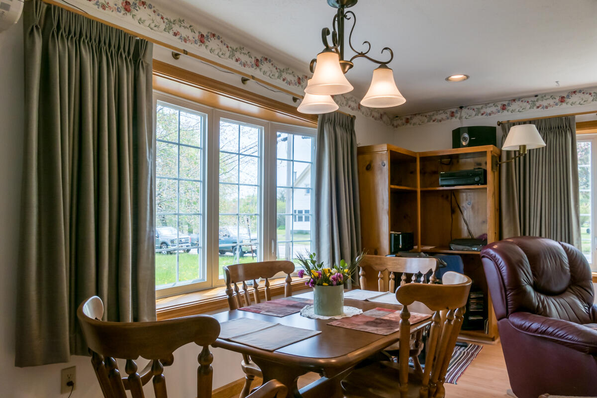 800 North Road Yarmouth, ME 04096 - Photo 13 of 60 19-Dining (2 of 2)