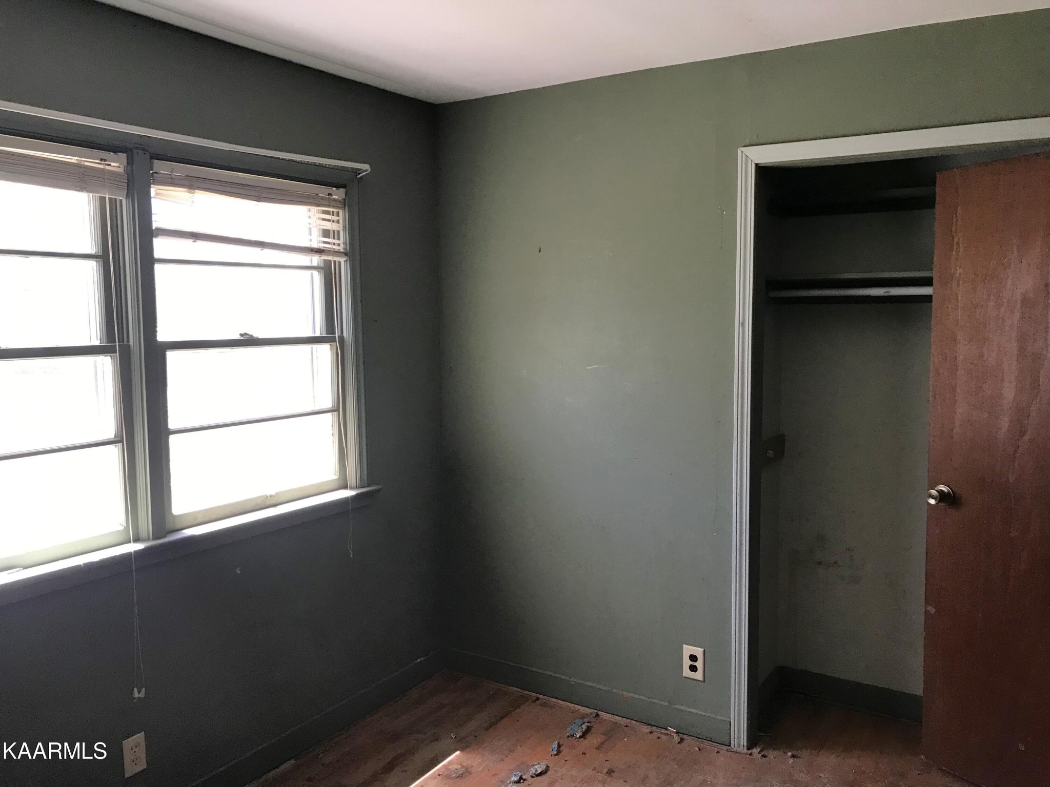 1679 Hillendale Road Crossville, TN 38572 - Photo 50 of 52 a view of an empty room and window