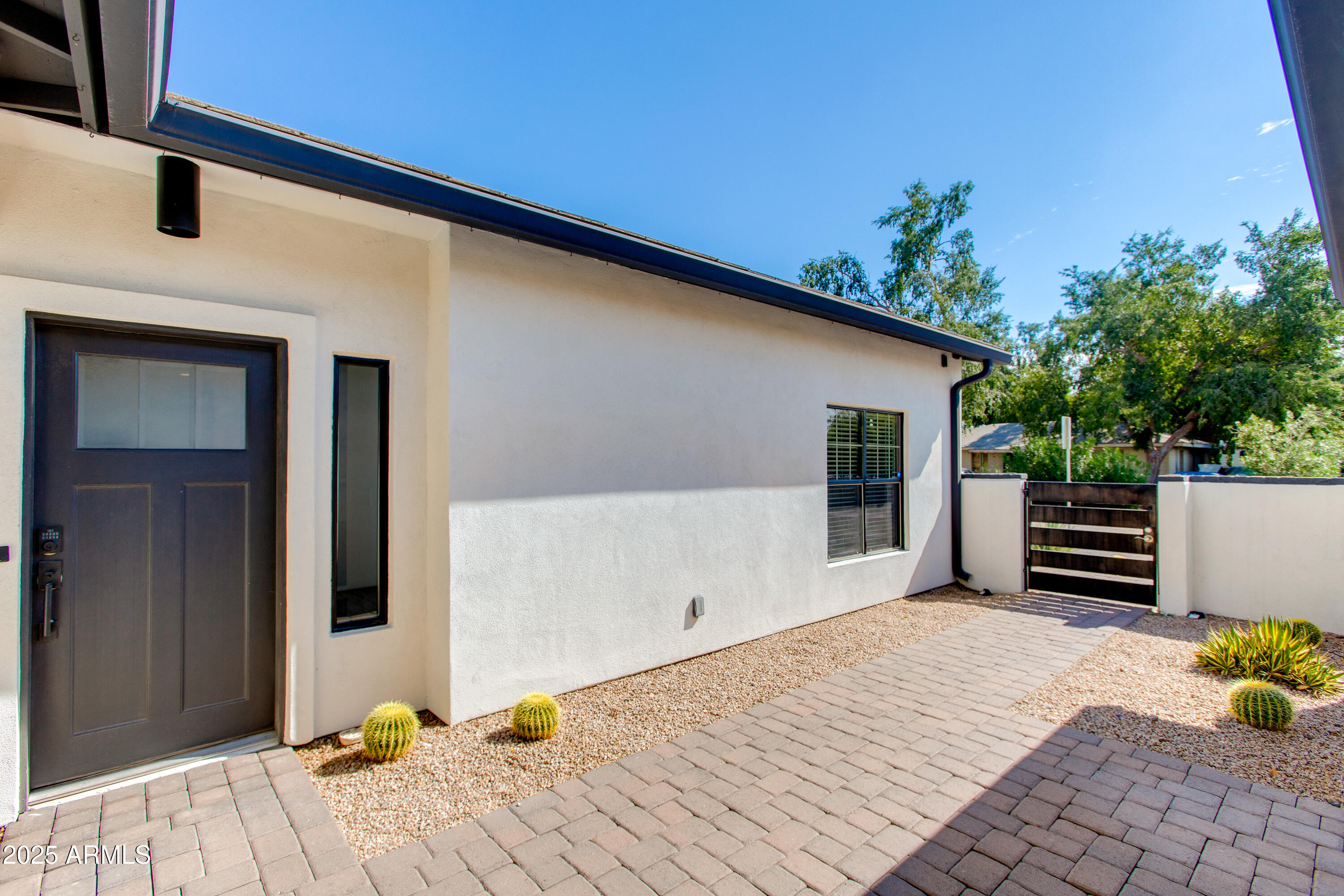 4110 North 47th Street Phoenix, AZ 85018 - Photo 3 of 27 06-47th