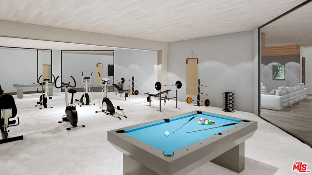 $2,400,000 | 875 North Norman Place, Los Angeles, CA 90049