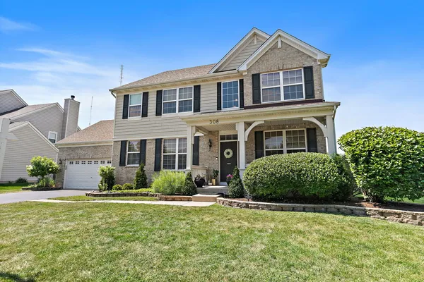 $560,000 | 308 Buffalo Drive, Elgin, IL 60124