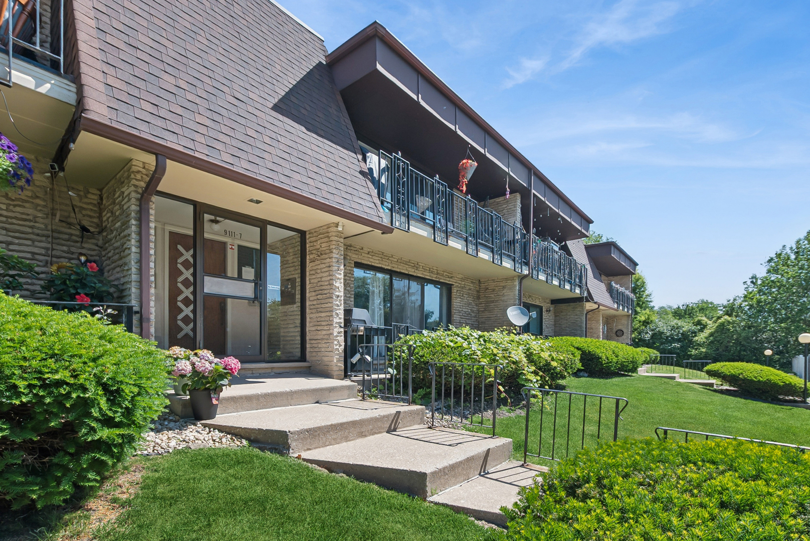 9111 South Roberts Road, Unit 7C Hickory Hills, IL 60457 - Photo 18 of 20