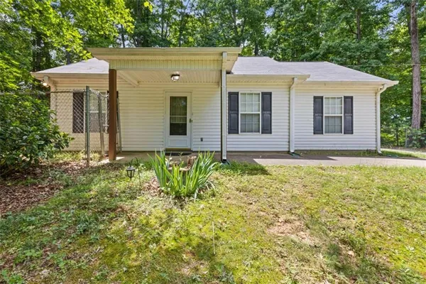 $225,000 | 15 Twin Lakes Road, Winder, GA 30680