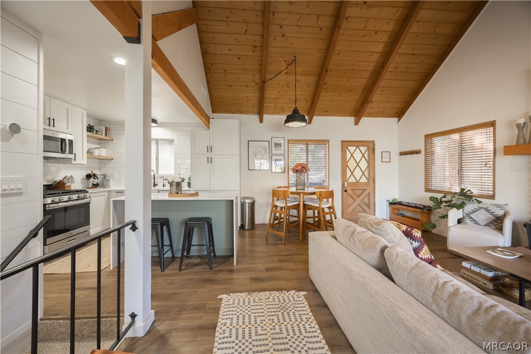 554 Pioneer Road Lake Arrowhead, CA 92352 - Photo 5 of 42 Gallery Image 5