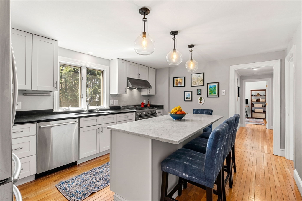 11 Woodbridge Road North Andover, MA 01845 - Photo 6 of 42 Gallery Image 6