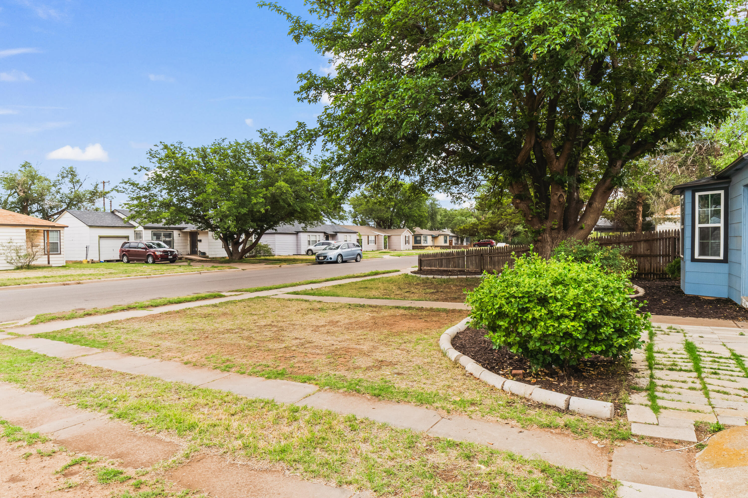 2617 35th Street Lubbock, TX 79413 - Photo 4 of 17 DSC08484