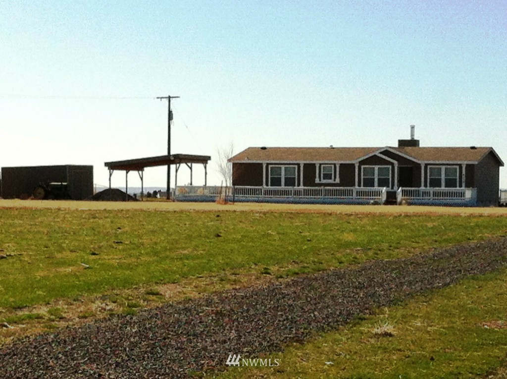 8258 Neppel Road Northeast Moses Lake, WA 98837 - Photo 1 of 22 Gallery Image 1