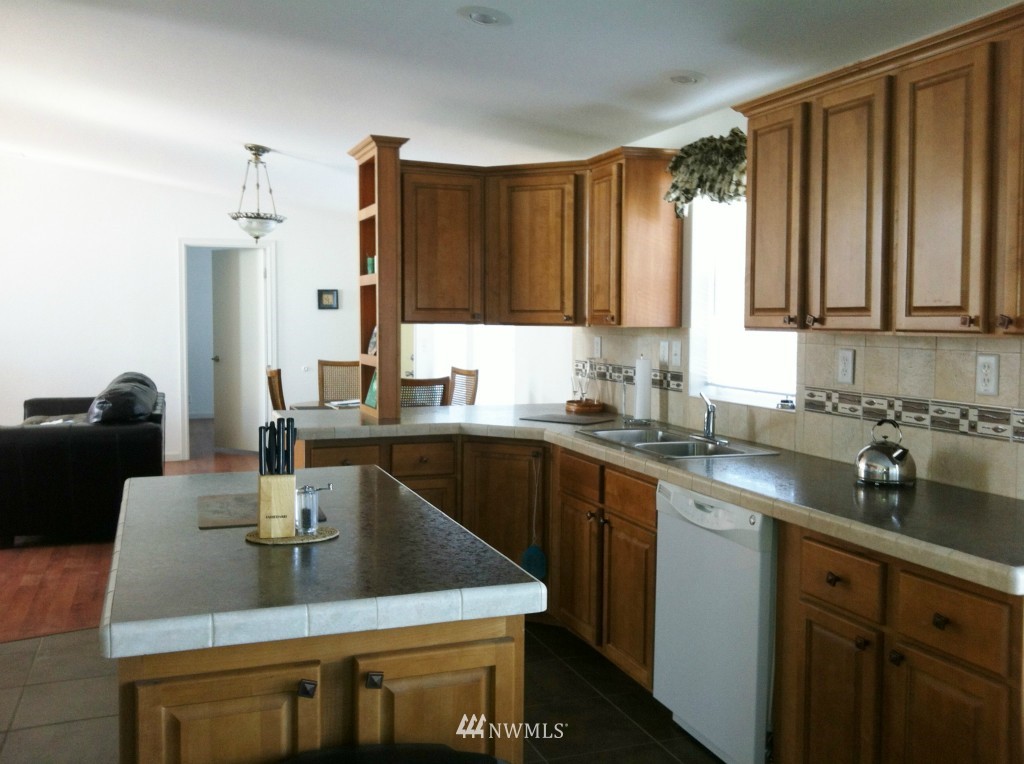 8258 Neppel Road Northeast Moses Lake, WA 98837 - Photo 11 of 22 Gallery Image 11