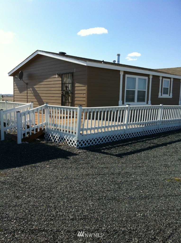 8258 Neppel Road Northeast Moses Lake, WA 98837 - Photo 6 of 22 Gallery Image 6