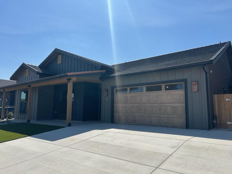 937 Hidden Ridge Tulare, CA 93274 - Photo 2 of 21 IMG_6379