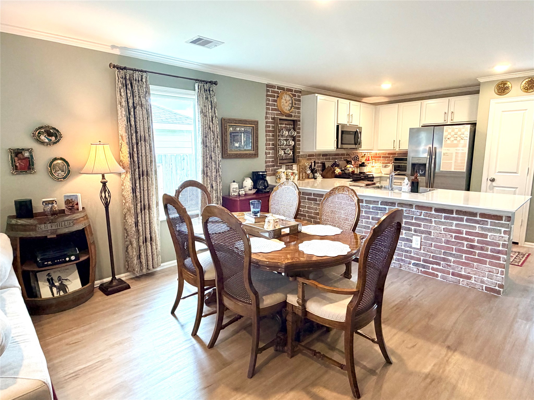 532 Flower Reed Court Magnolia, TX 77354 - Photo 11 of 43 The dining room is just perfect!