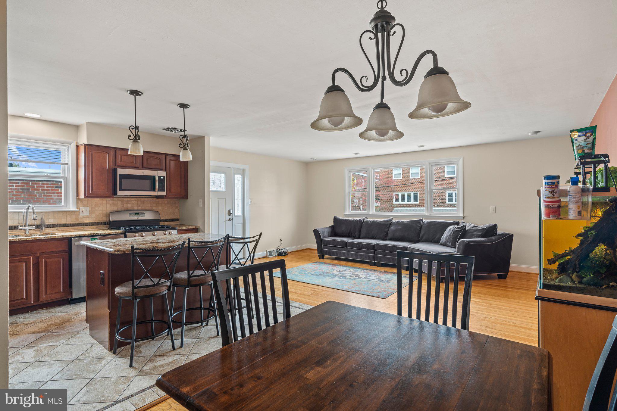 760 Hill Road Philadelphia, PA 19128 - Photo 9 of 33 Gallery Image 9