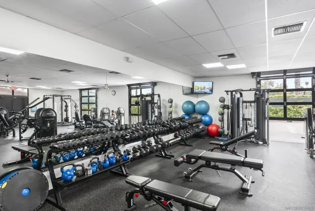 $897,000 | 17489 Carnton Way, San Diego, CA 92128