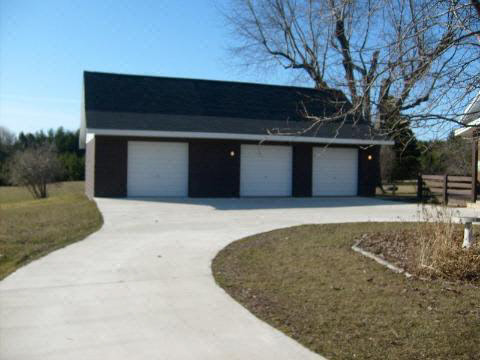 10045 Yale Road Avoca, MI 48006 - Photo 3 of 12 942775-2.JPG