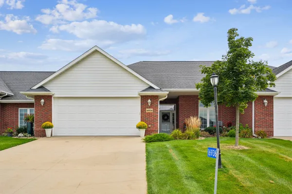 $529,000 | 16936 Thunder Ridge Drive, Peosta, IA 52068