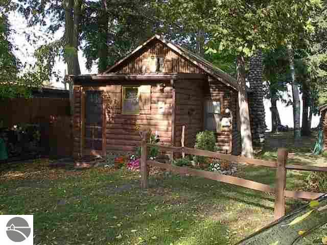6919 East Birch Point Road Traverse City, MI 49684 - Photo 18 of 21 1717527-17.JPG