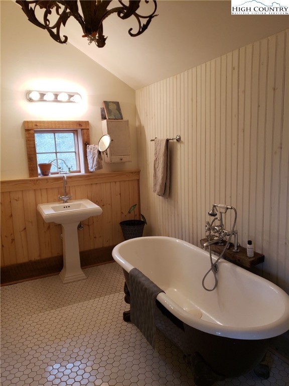 2429 Gold Hill Road Independence, VA 24348 - Photo 26 of 33 Gallery Image 26