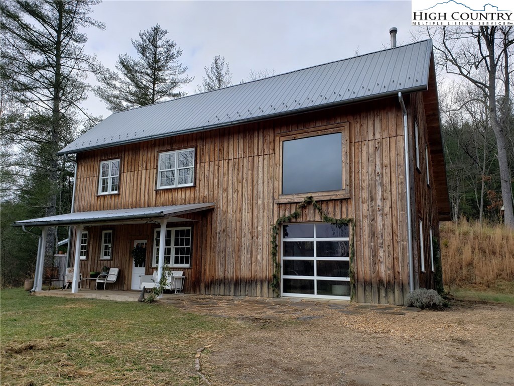 2429 Gold Hill Road Independence, VA 24348 - Photo 3 of 33 Gallery Image 3