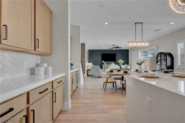 $1,099,999 | 10226 Bismarck Palms Avenue, Las Vegas, NV 89166