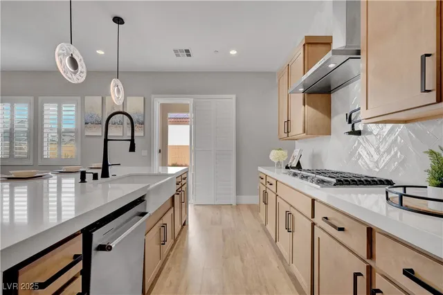 $1,099,999 | 10226 Bismarck Palms Avenue, Las Vegas, NV 89166