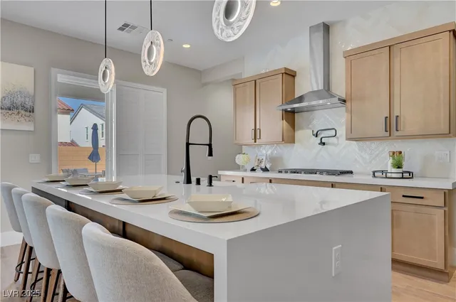 $1,099,999 | 10226 Bismarck Palms Avenue, Las Vegas, NV 89166