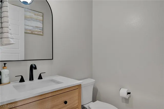 $1,099,999 | 10226 Bismarck Palms Avenue, Las Vegas, NV 89166