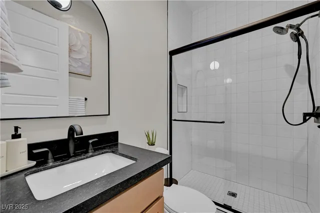 $1,099,999 | 10226 Bismarck Palms Avenue, Las Vegas, NV 89166