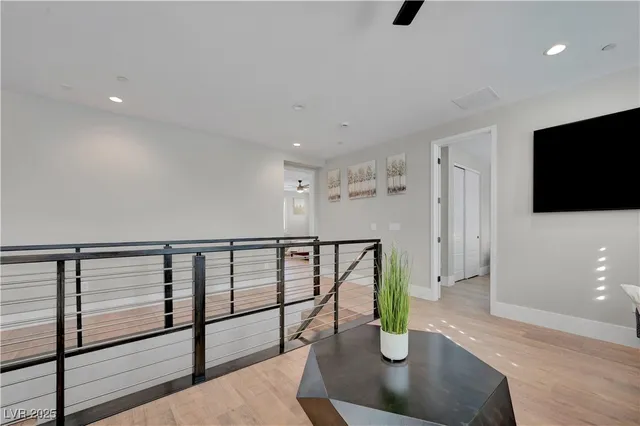 $1,099,999 | 10226 Bismarck Palms Avenue, Las Vegas, NV 89166