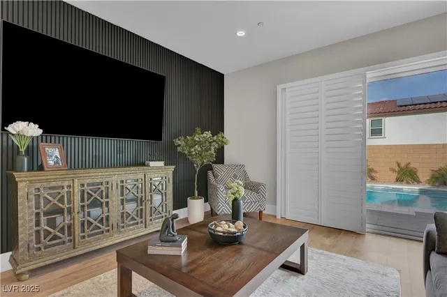 $1,099,999 | 10226 Bismarck Palms Avenue, Las Vegas, NV 89166