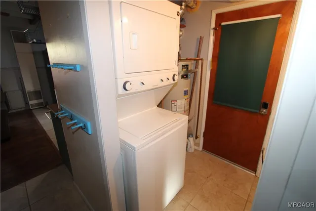 $1,400 | 731 Holmes Lane, Sugarloaf, CA 92386