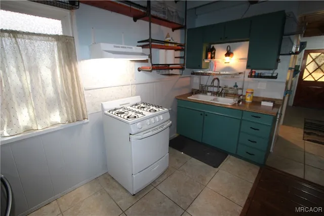 $1,400 | 731 Holmes Lane, Sugarloaf, CA 92386