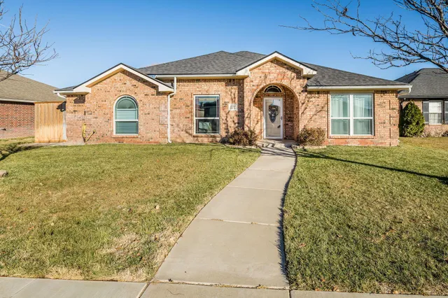 $304,000 | 1404 Southwest 61st Avenue, Amarillo, TX 79118