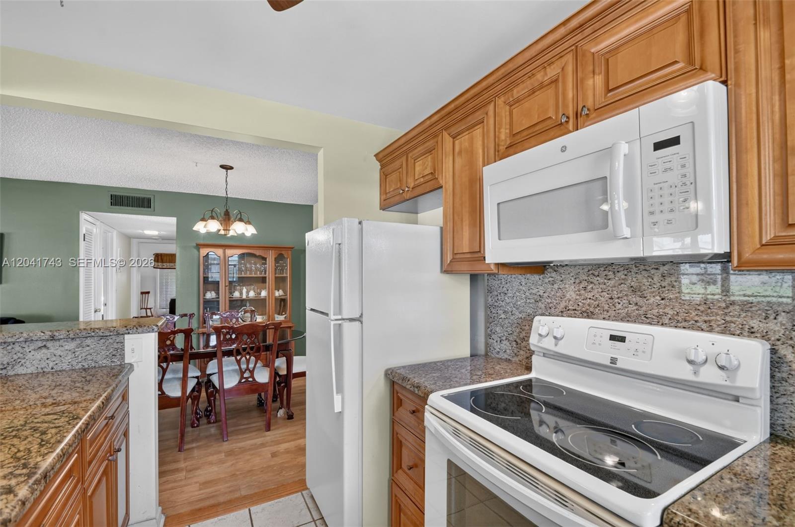 3241 Ridge Hill Road Boynton Beach, FL 33435 - Photo 15 of 46