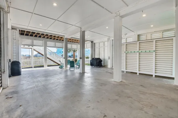 $8,000 | 3815 Seabreeze Lane, Galveston, TX 77554