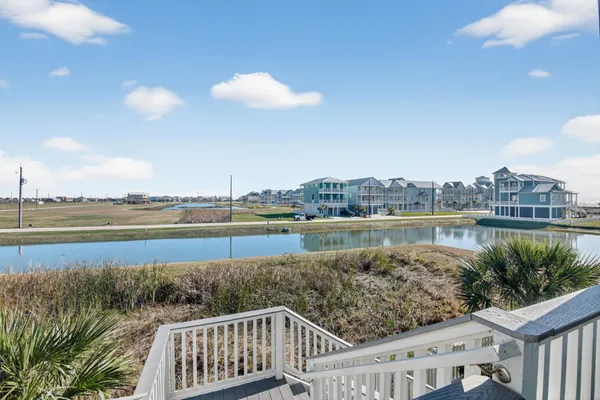 $8,000 | 3815 Seabreeze Lane, Galveston, TX 77554