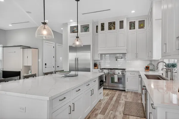 $8,000 | 3815 Seabreeze Lane, Galveston, TX 77554