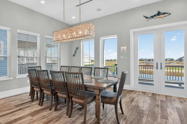 $8,000 | 3815 Seabreeze Lane, Galveston, TX 77554