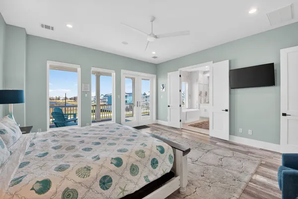 $8,000 | 3815 Seabreeze Lane, Galveston, TX 77554