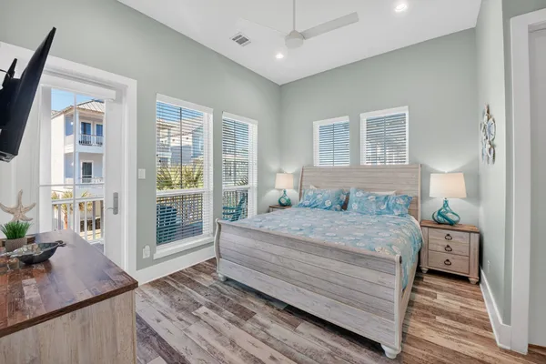 $8,000 | 3815 Seabreeze Lane, Galveston, TX 77554