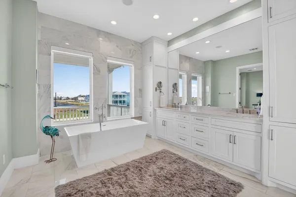 $8,000 | 3815 Seabreeze Lane, Galveston, TX 77554