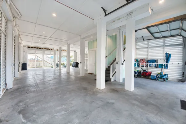 $8,000 | 3815 Seabreeze Lane, Galveston, TX 77554