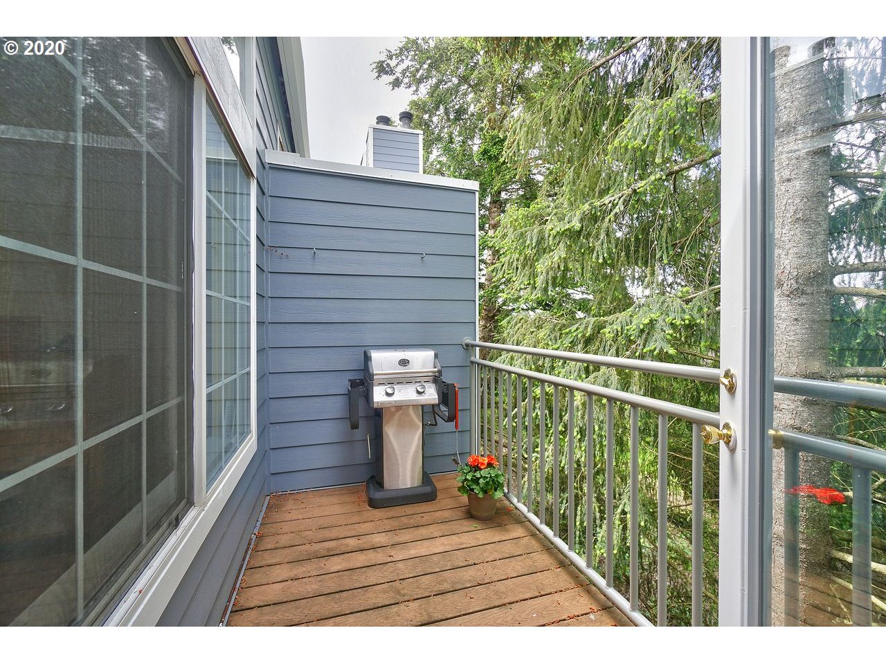 17602 Northwest Springville Road, Unit 10 Portland, OR 97229 - Photo 9 of 28 Gallery Image 9
