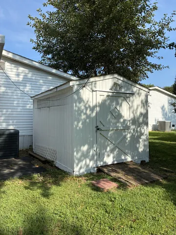 a view of a small yard