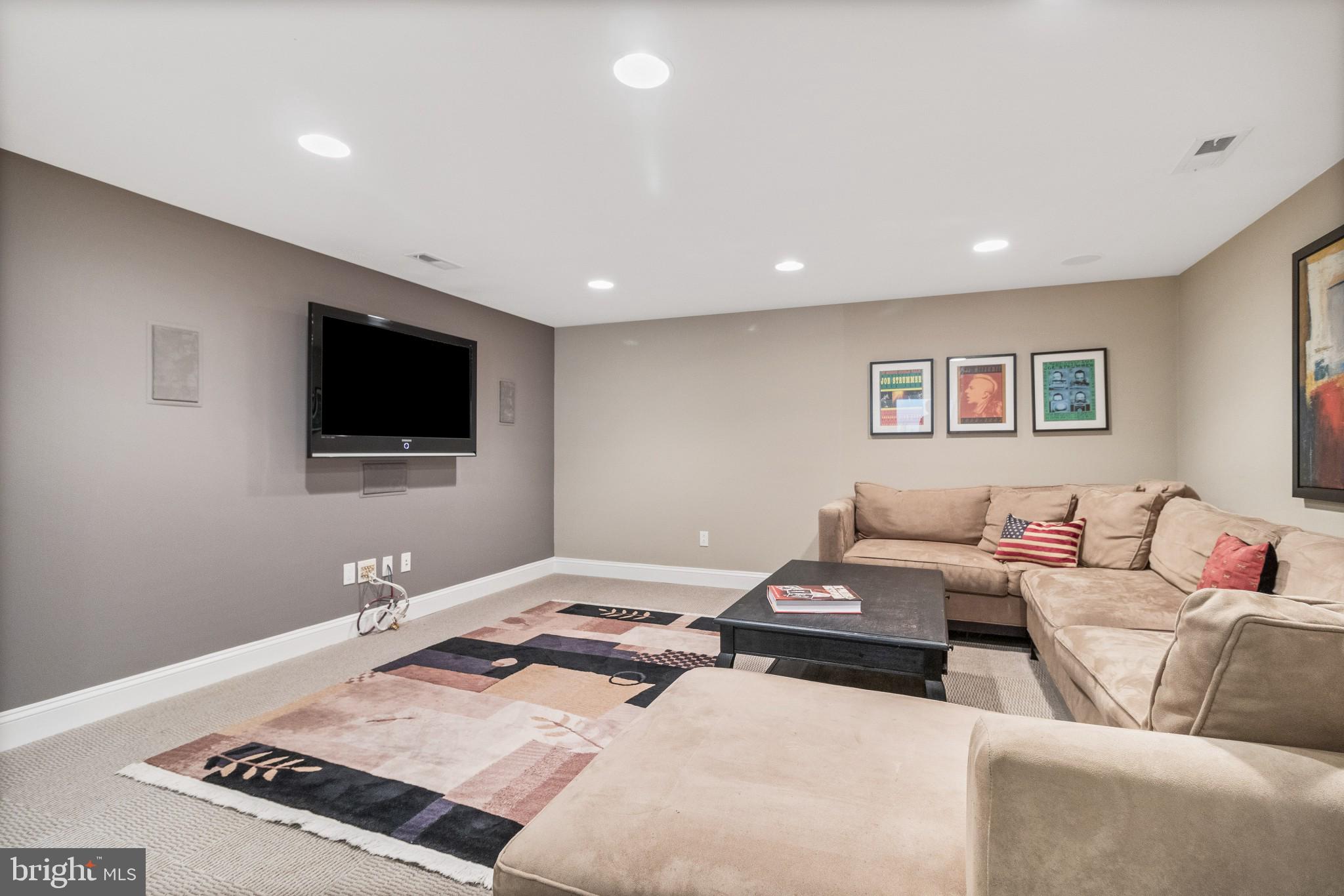 2350 Perot Street Philadelphia, PA 19130 - Photo 20 of 40 Media room