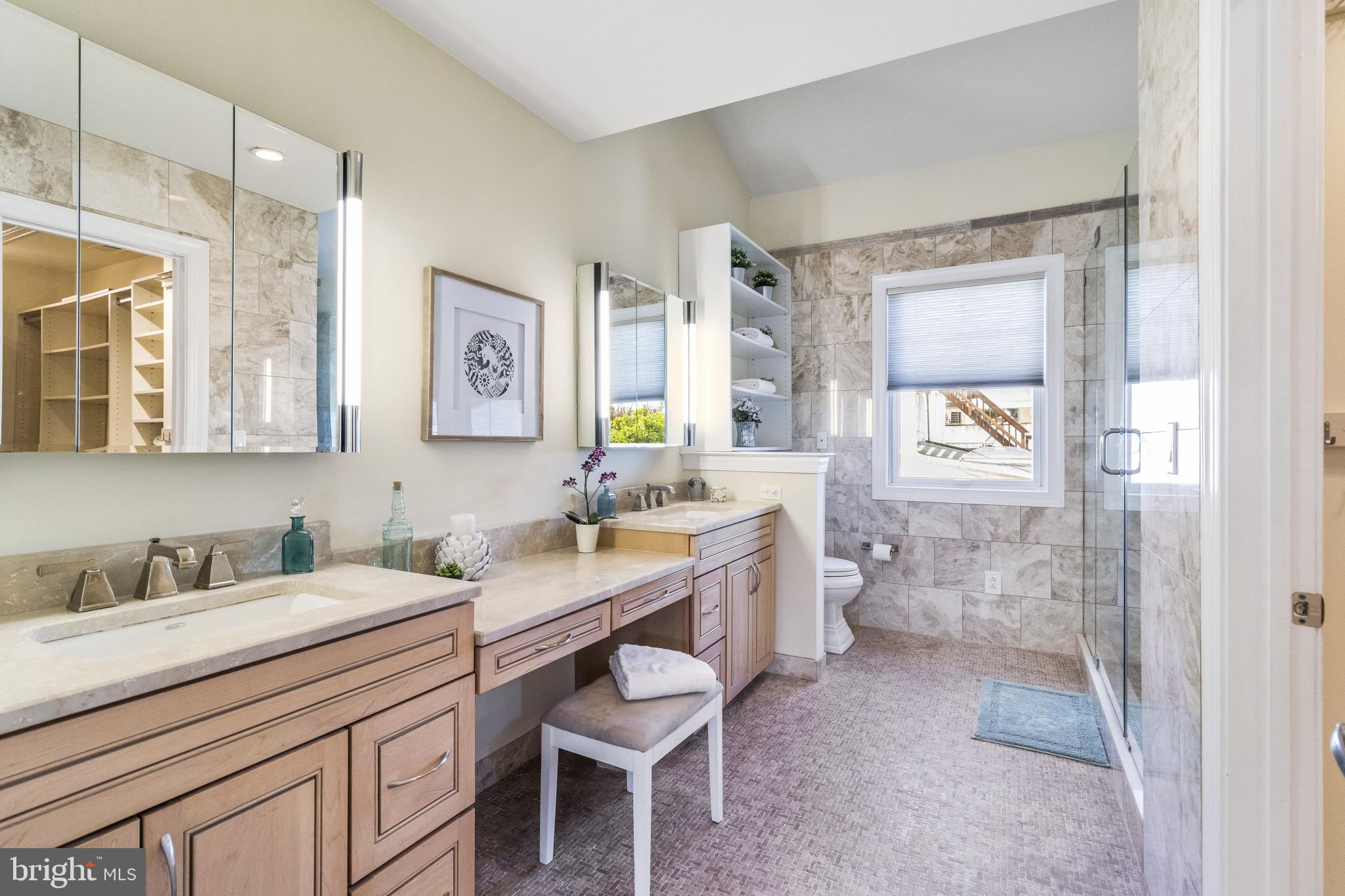 2350 Perot Street Philadelphia, PA 19130 - Photo 35 of 40 Primary bath