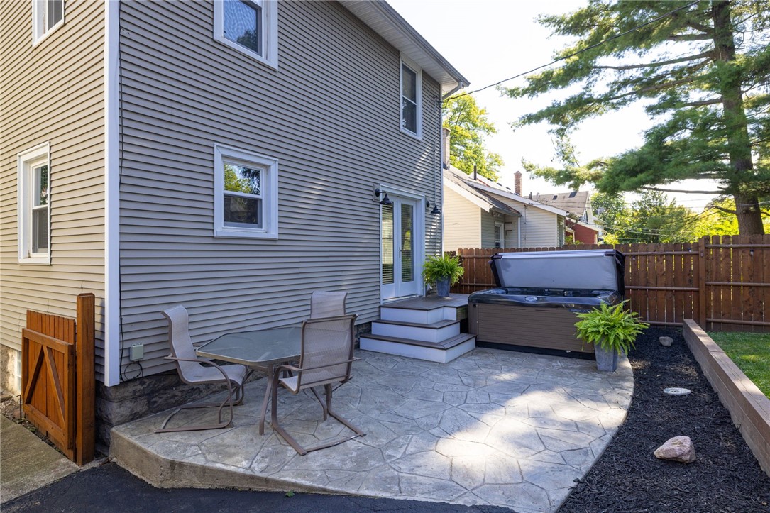 43 Fairfax Road Rochester, NY 14609 - Photo 2 of 24