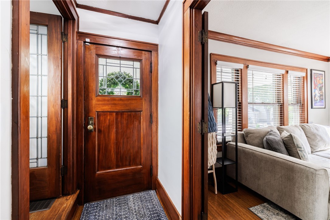 43 Fairfax Road Rochester, NY 14609 - Photo 4 of 24