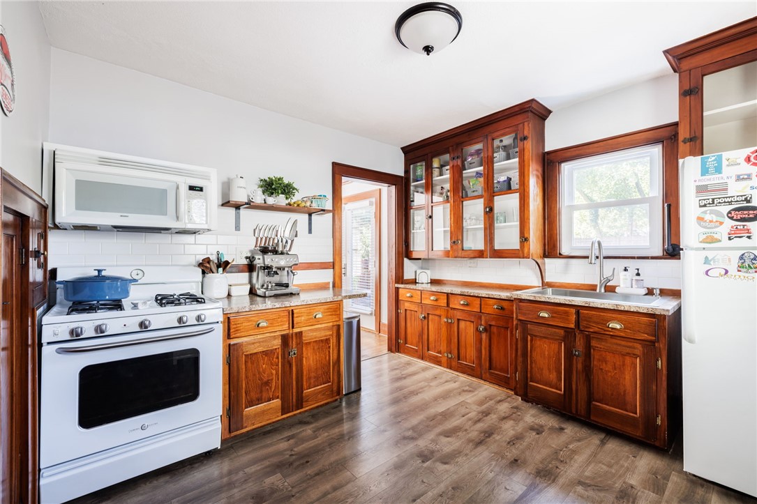 43 Fairfax Road Rochester, NY 14609 - Photo 10 of 24