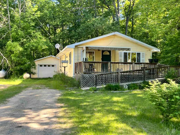 $118,000 | 5154 Fairview Drive, Harrison, MI 48625